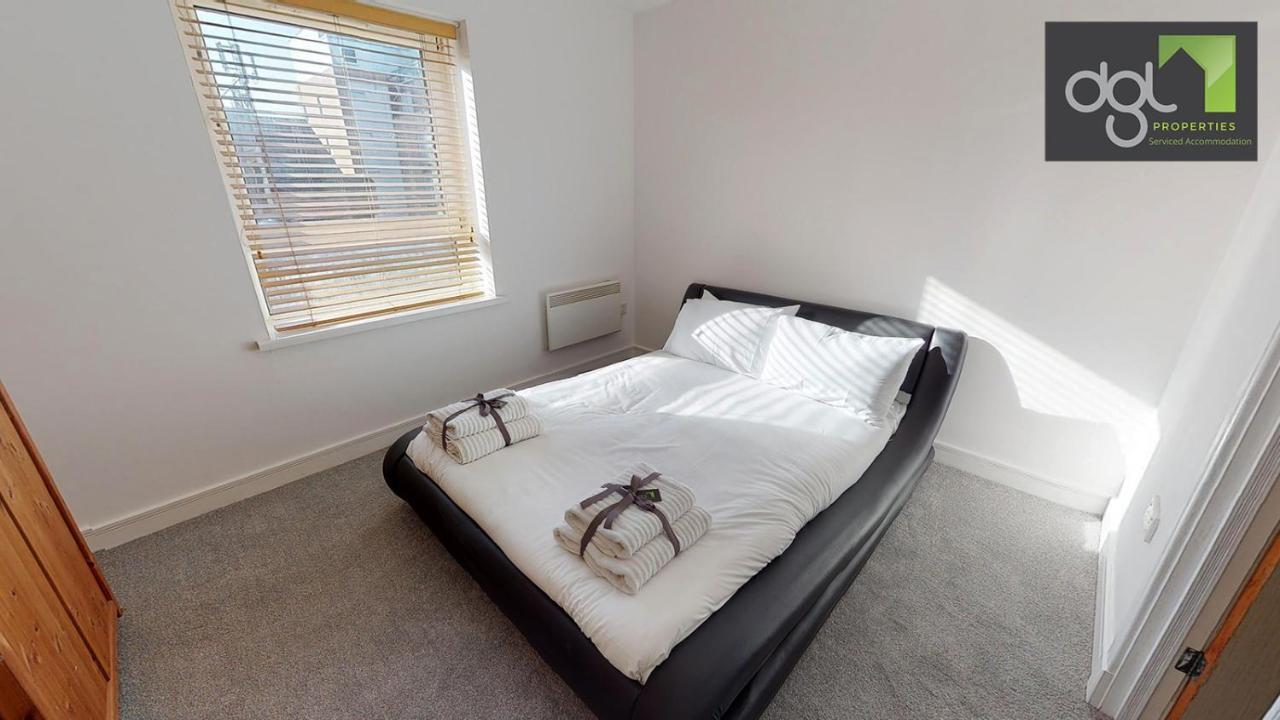 2 Bedroom Apartment Dgl Serviced Accommodation Southampton City Centre Exterior photo